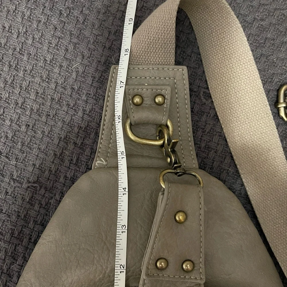 Like New Concealed Carry Crossbody Bag - Picture 5 of 11